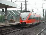 BR 644 Talent fhrt am 04.09.2002 aus dem Klner Hbf. auf die sechsgleisige Rheinbrcke.