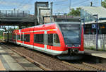 Nachschuss auf 946 513-8, 946 021-2 und 946 514-6 (Stadler GTW 2/6) von DB Regio Nordost, womöglich als Überführung, die den Bahnhof Berlin-Hohenschönhausen (S) auf dem Berliner Außenring (BAR | 6012) Richtung Karower Kreuz durchfahren.
[18.7.2019 | 16:50 Uhr]