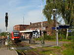 Am Bahnsteig vor dem EG steht 648 339 als RB 11819 Lübeck - Lüneburg. Dieses Empfangsgebäude wurde im Frühjahr 2011 abgerissen. Zur Notwendigkeit der Maßnahme gab es unterschiedliche Standpunkte; Büchen, Aufnahme vom 04.10.2010.
