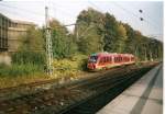 LINT-Triebwagen 648 004 verlt im Oktober 2003 den Kieler Hbf Richtung Flensburg.