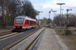 648 758 fhrt als RB 14216 nach Gttingen in den am Wochenende und an den Tagesrandlagen durchgeschalteten Bahnhof Langelsheim ein, 07.04.2012.