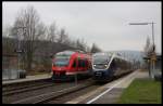 Zugkreuzung in Bodenfelde am 1.12.2014:  NWB VT 643304 ist um 11.51 Uhr aus Göttingen in Richtung Ottbergen eingefahren.