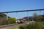 Für 650 302 stieg ich in Sichtweite der Autobahnbrücke der A 81 vom Rad. 9.April 2017, bei Eyach