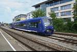 650 553 und 650 558 (VT 63 und VT 68 | Stadler Regio-Shuttle RS1) der Bodensee-Oberschwaben-Bahn GmbH & Co. KG (BOB) als BOB87567 von Aulendorf nach Friedrichshafen Hafen verlassen den Bahnhof Friedrichshafen Stadt auf Gleis 3.
[11.7.2018 | 10:57 Uhr]