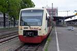 SINGEN/Hohentwiel (Landkreis Konstanz), 17.05.2023, Wagen 250 der HzL im Zielbahnhof Singen(Hohentwiel)