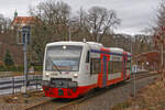 Hier zusehen ist 650 049 (VT 511) der City-Bahn Chemnitz am 22.1.24 als C15 nach Chemnitz Hbf bei der Abfahrt am Haltepunkt Braunsdorf-Lichtenwalde.