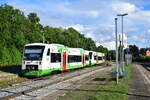 Nachdem Umsetzen nach Gleis 5 hat sich VT 008 zu VT 313 gesellt und hat für den Tag Feierabend. Am nächsten Morgen wird der Triebwagen wieder auf der RB32 unterwegs sein.

Bad Lobenstein 01.08.2023