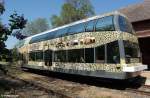 DVE 670 003-2   Frstin Louise   ( ex 670 006 ) Doppelstock-Schienenbus der Dessauer Verkehrs- und Eisenbahngesellschaft auf der DWE ( Dessau-Wrlitzer  Eisenbahn ), KBS 257 Dessau - Wrlitz, fotografiert im Bhf. Wrlitz am 02.05.2012 --> dieser Triebwagen fhrt seit April 2012 zur Verstrkung des schon seit letztem Jahr auf dieser touristisch betriebenen Strecke im Einsatz befindlichen Triebwagen 670 004   Frst Franz   ( ex 670 005 )