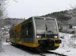LVT-S 672 918 der Burgenlandbahn im winterlich verscheiten Stolberg im Sdharz.