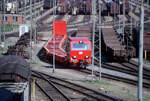 Am westlichen Rand des Rbf. Mannheim konnte am 01.06.1997 eine komplette Garnitur der vier von Windhoff gebauten Cargosprinter der Baureihe 690 vom Fußgängersteg über das Bahngelände aus fotografiert werden.