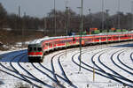 Seit 2005 steht der z-gestellte 624 631 abgestellt zusammen mit anderen Triebwagen im Güterbahnhof Karlsruhe, aufgenommen am 19.01.2006.