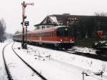 624 605-2/924 433-6/924 428-6/624 632-6 mit RB 12764 Mnster-Gronau (Euregiobahn) auf Bahnhof Gronau am 27-12-2000). Bild und scan: Date Jan de Vries.