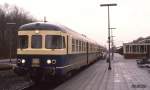 Vorserien VT 624502 als E 7773 nach Herford am 1.3.1989 um 10.32 Uhr im Bahnhof Espelkamp.