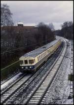 Im Jahr 1992 wurden einige Züge zwischen Osnabrück und Münster unter Fahrdraht durch Diesel VT der Baureihe 624 erbracht, da diese in Osnabrück stationiert waren. Hier ist hier am 14.3.1992 um 9.13 Uhr der 624609 als E 8610 nach Münster in Osnabrück - Hörne unterwegs.
