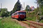 Ein Uerdinger Schienenbuszug der Voralbbahn in Heiningen, der Zug fährt Richtung Göppingen.