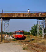 Das waren die Reste des DB-Bahnhofs Leinfelden mit der noch begehbaren Brücke über das Areal.