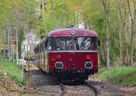 Nachschuss auf die 6teilige Schienenbus Garnitur im Kölner Stadtwald auf der Sonderfahrt rund um Köln.