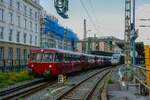 AKE-Schienenbus VT98 in Wuppertal Hbf, September 2024.