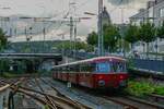 AKE-Schienenbus VT98 in Wuppertal Hbf, September 2024.