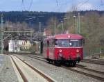 796 739-1 und 996 701-9 des DDM durchfahren am 20. April 2012 als DPE 5197 nach Neuenmarkt-Wirsberg den Bahnhof Kronach.