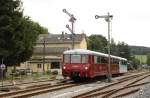 171 056, mit 972 771 und 772 367 der Erzgebirgischen Aussichtsbahn verlassen am 09.07.2011 den Bahnhof Schlettau.