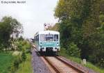 972 739 hat auf dem Weg nach Grfenroda Ohrdruf verlassen. Hinter dem Triebwagen zeigt das Einfahrsignal Hp0.