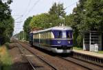 E 18 047 berfhrt SVT 137 225 (Bauart Hamburg)am 20.08.2010 in Prisdorf nach  Padborg (Ziel: Danmarks Jernbanemuseum in Odense, 75-jhriges Jubilum des Dieseltriebzugs „Det rde