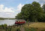 Der Schienenbus T2 des Eisenbahnmuseums Bochum-Dahlhausen verkehrt zum Kinderfest der Hespertalbahn als Gastfahrzeug zwischen Kupferdreh (HTB) und Haus Scheppen (04.09.2022)