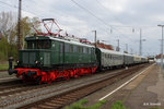 Sonderzug zur 160jahrfeier der Strecke Leipzig -Großkorbetha mit der E44 044.