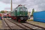 118 031 (218 031-3 | E 18 31) der Traditionsgemeinschaft Bw Halle P e.V. steht anlässlich des Sommerfests des DB Museums Halle (Saale) unter dem Motto  Diesellokomotiven der ehemaligen DR  auf dem Gelände der DB Werkstatt Halle (Saale).
[25.8.2018 | 14:54 Uhr]