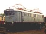Baureihe E 75 im Reichsbahn-Grau in Bochum-Dahlhausen 1985 (eingescannter Papierabzug)   