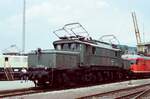 Ellok 193 008-0 (DB) bei einer Lokausstellung (26.06.1983) vor dem Bahnhof Geislingen Steige.