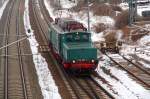 254 052 der LEG erreicht am 07.02.10 Bitterfeld, um dort einen Kesselwagenzug nach Guben zu bespannen.