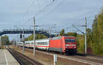 101 143 führte am 20.10.18 ihren IC 141 aus Bad Bentheim vorbei am Rbf Wustermark/Elstal Richtung Berlin.