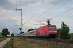 Nachschuss auf 101 080-0, als diese am Nachmittag des 22.05.2018 am Zugschluss eines ICE-Ersdatzzuges (Basel SBB - Berlin Ostbahnhof), welcher von 101 008-1 angeführt wurde, bei Müllheim (Baden) durchs Rheintal gen Freiburg (Breisgau) fuhr.