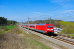 101 062 DB Fernverkehr mit RE 4029 (Nürnberg Hbf - München Hbf) bei Allersberg (Rothsee), 25.04.2021