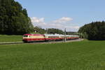 101 001 mit dem  AKE-Rheingold  aus Salzburg kommend am 12. Mai 2024 bei Axdorf im Chiemgau.