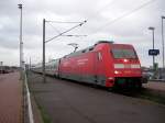 Ankunft der E-Lok 101 051-1 mit Zug aus Kln an der Endhaltestelle Norddeich Mole am 08.11.07. 