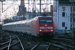 Der Allguer kommt:-) 101 074 fhrt mit dem InterCity 2013, von Hannover nach Oberstdorf, in Dortmund Hbf ein. (13.01.2008)