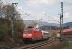 101 038 ist unterwegs in Richtung Karlsruhe Hbf. Aufgenommen in Aalen am 17.04.08.