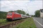 101 064 hat den InterCity 2045 von Kln Hbf nach Leipzig Hbf am Haken und hat bei Oberwengern den 402 002 getroffen. (18.05.2008)
