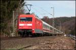 ... und 101 125 (9180 6101 125-3 D-DB) am Zugschluss bringen gemeinsam den IC 2028, Nrnberg Hbf - Hamburg-Altona, durch das Ruhrgebiet in Richtung Norden. (30.03.2010)