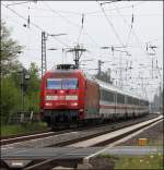 Die 101 044 (9180 6101 044-6 D-DB) hat den IC 2216, Stralsund - Stuttgart Hbf, am Haken und ist bei Dortmund-Derne in Richtung Hbf unterwegs.