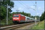 101 139 mit IC 2115 am 07.08.2010 aus Rostock weiter nach Hamburg.Mitgeschoben hat die 120 101