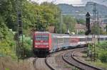 Entweder die Schweizer knnen sich nicht entscheiden oder sie mgen es einfach nur bunt- oder?   Die 101 093-3 mit einem gemischten Personenwagen Zug bei Istein gen Norden.