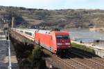 Und hier die andere Richtung: 101 098-2 mit ihrem IC durch Obewesel am 14.04.2013