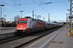 101 081-8 ``CEWE-Fotobuch`` hält am 7.1.2014 mit dem IC Saarbrücken-Graz im Bahnhof Rosenheim.