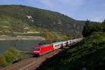 101 038-8 mit dem IC 2022 (Frankfurt (Main) Hbf - Hamburg-Altona) in Trechtingshausen am 17.09.14