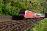 101 137-8 mit einem IC gen Mainz fahrend bei Oberwesel.4.6.2015