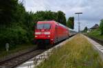 IC 2223 gezogen von der 101 025-5 im Sauseschritt durch Herrath. 23.6.2015